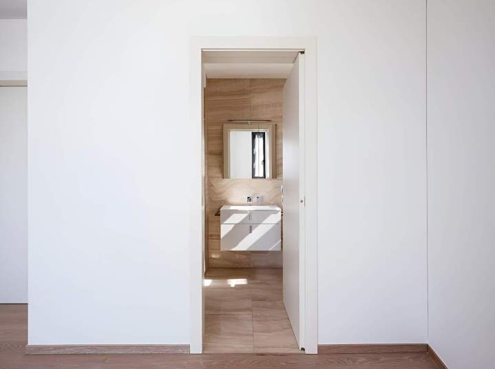 Coin maison entrée salle de bains rénové Paris